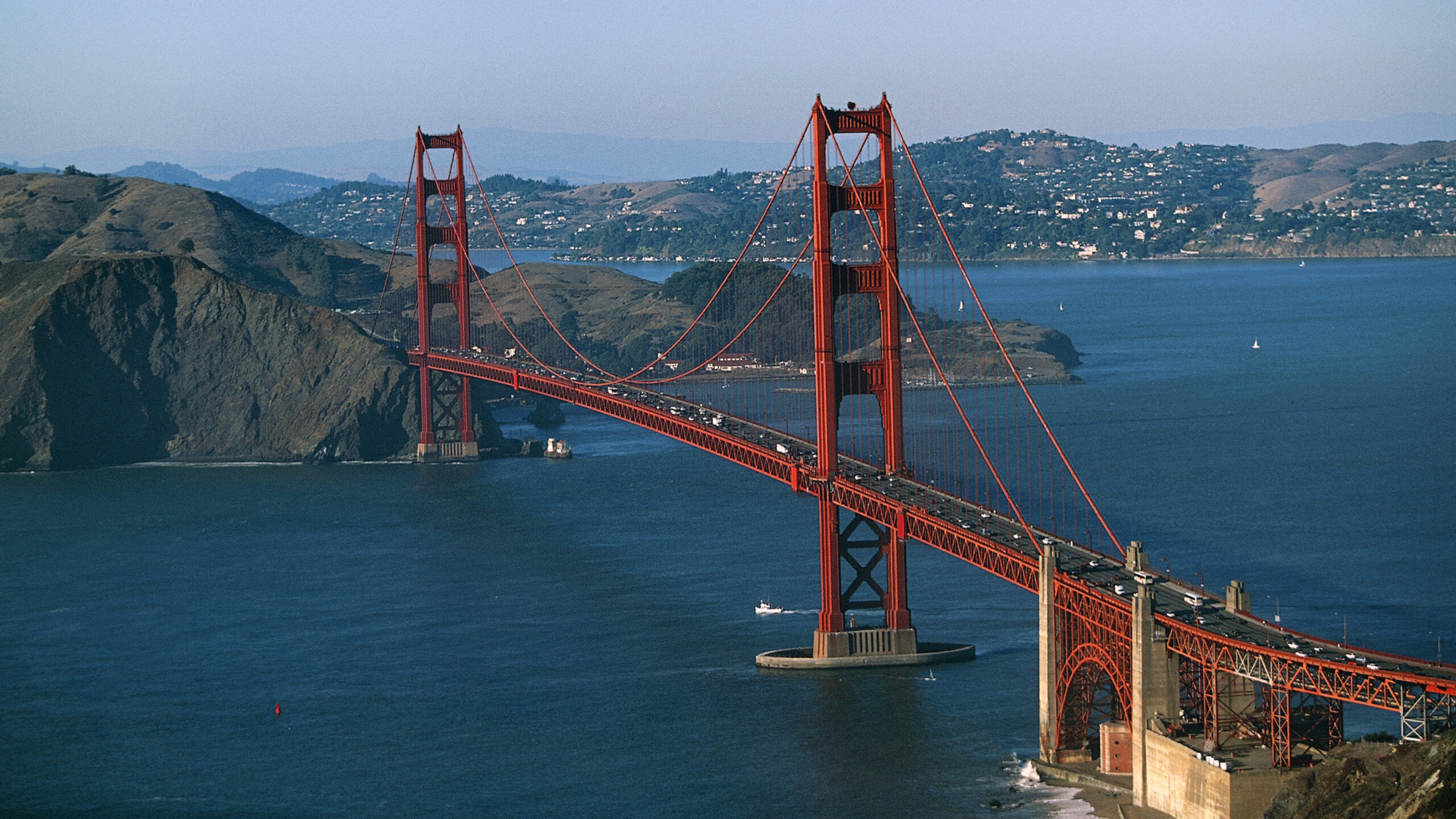 The Golden Gate Bridge stands near which US city? Guess the Location